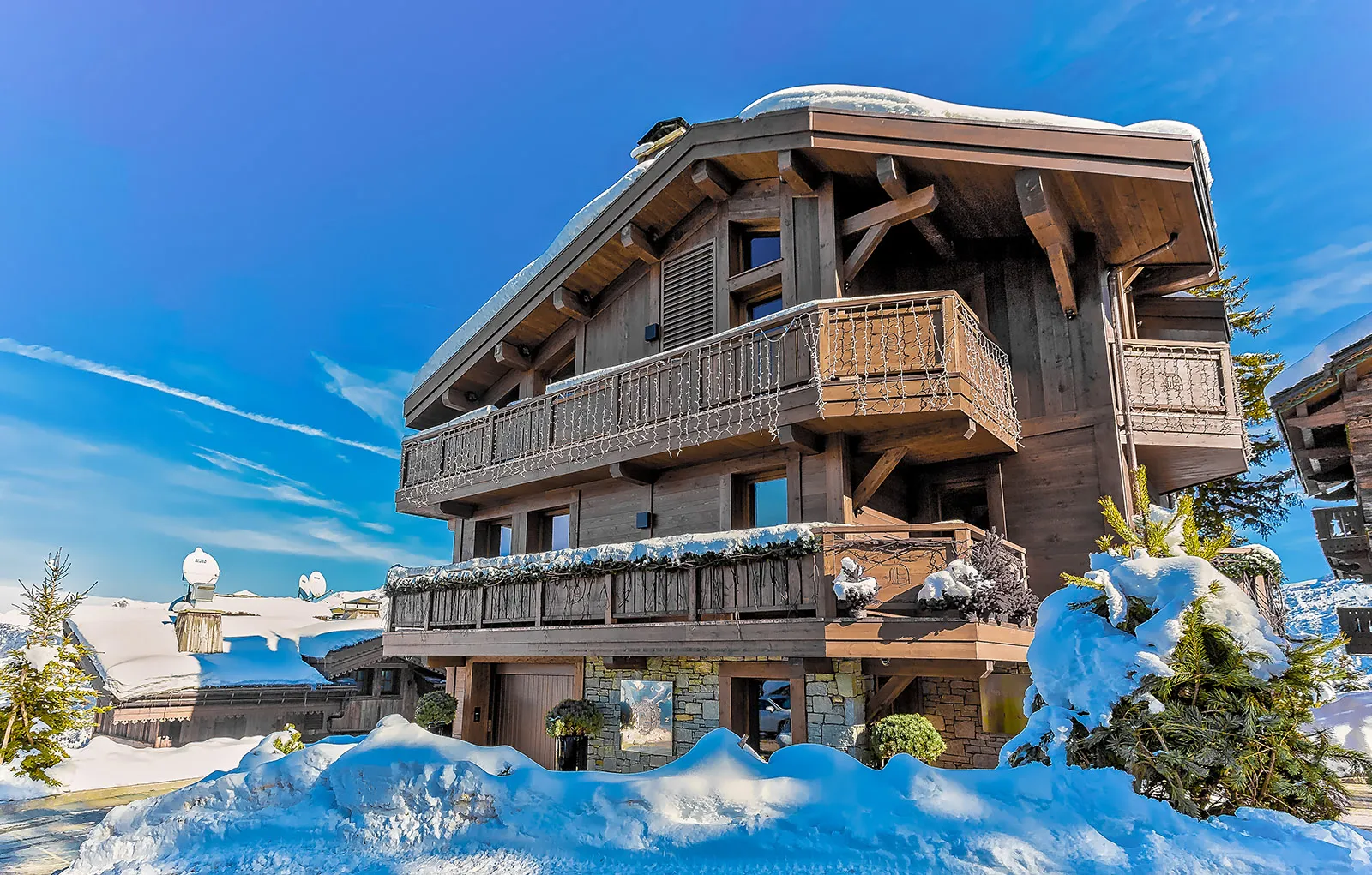 COURCHEVEL 1850 Chalet de Luxe Chalet de prestige situé sur la très convoitée station de ski de COUCHEVEL