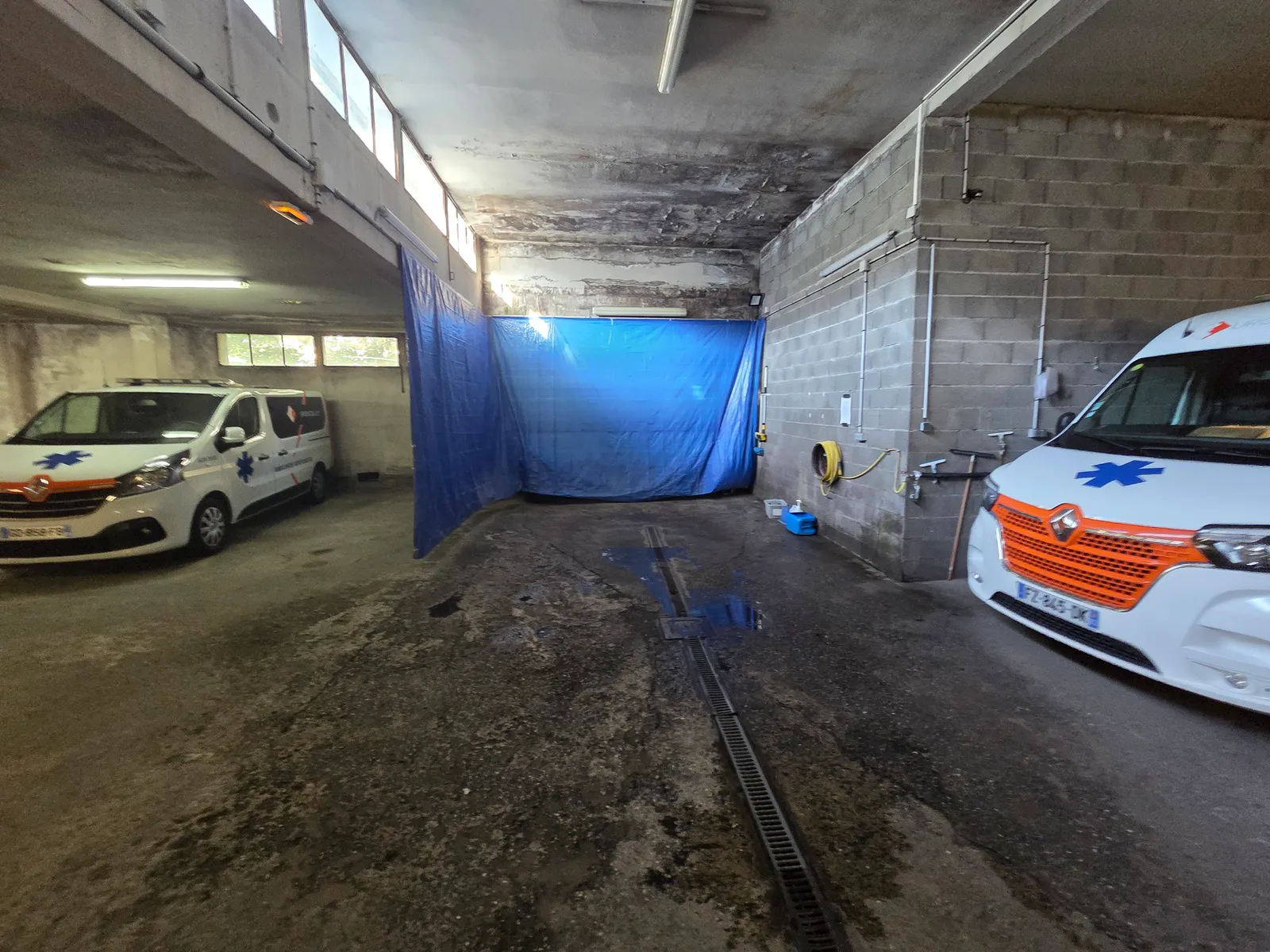 Entrepôts Centre Ville Briançon 667m2 - 2