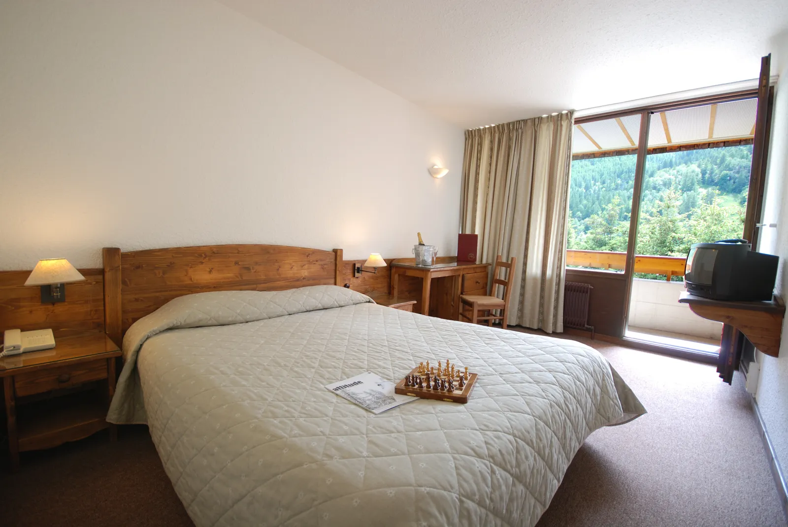 Hôtel 3*** - restaurant Station de Ski Internationale 41 chambres aux normes 3*** - 3