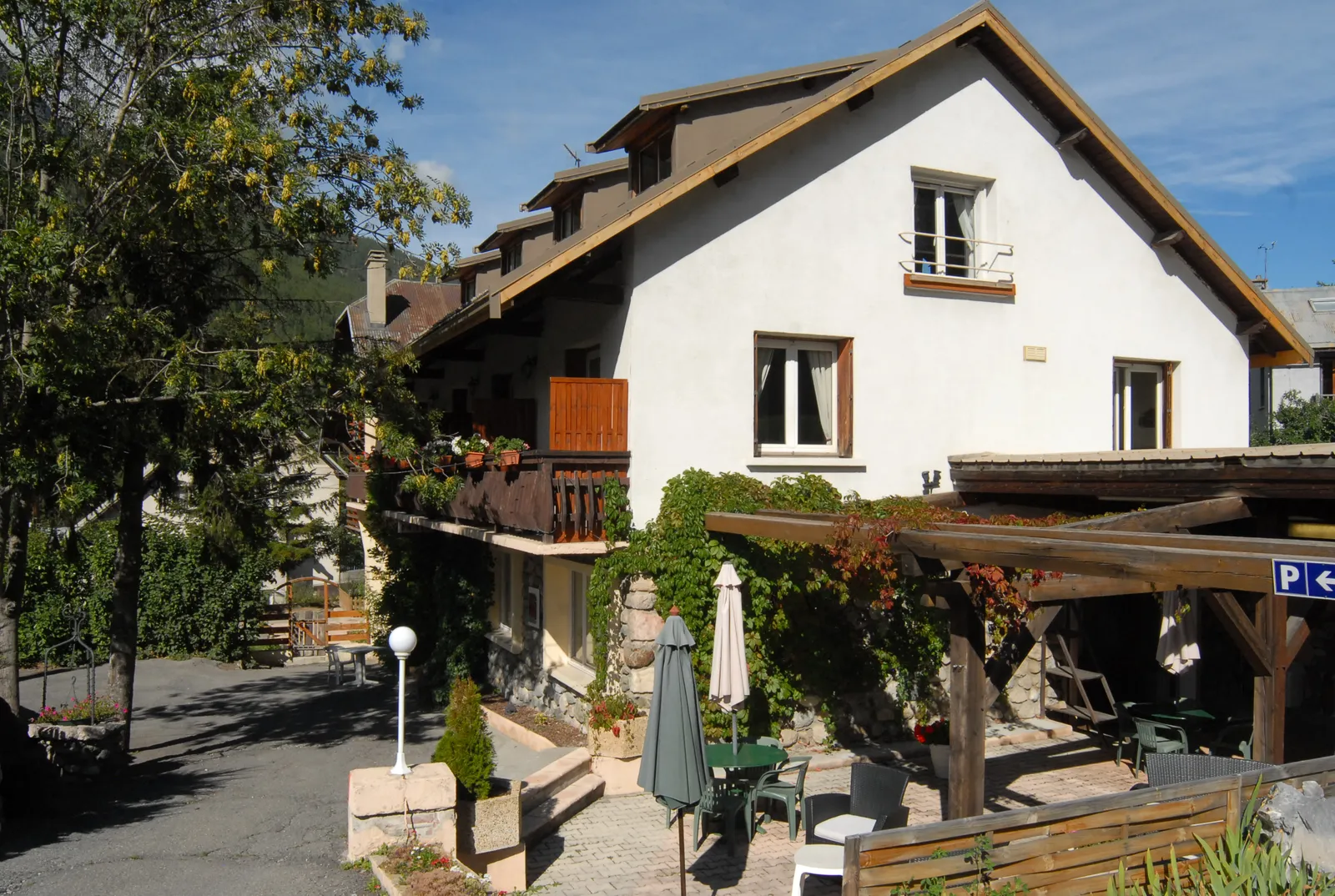 Petit Hôtel 10 Ch Petit Dej + Appart Fonction - 3