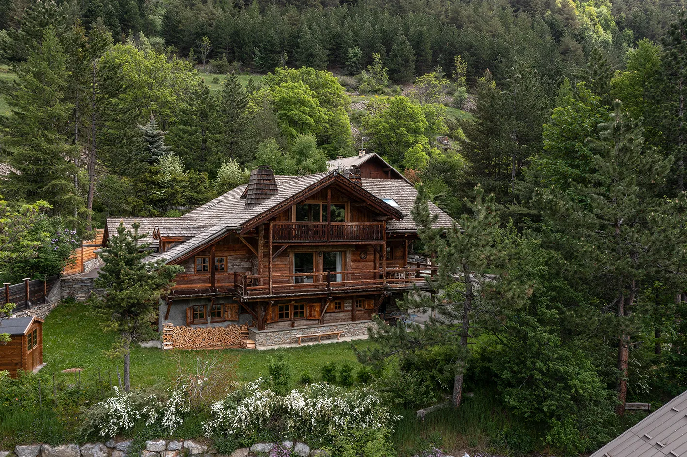 Magnifique Appartement dans Chalet Authentique de montagne à Serre-Chevalier en face des Pistes