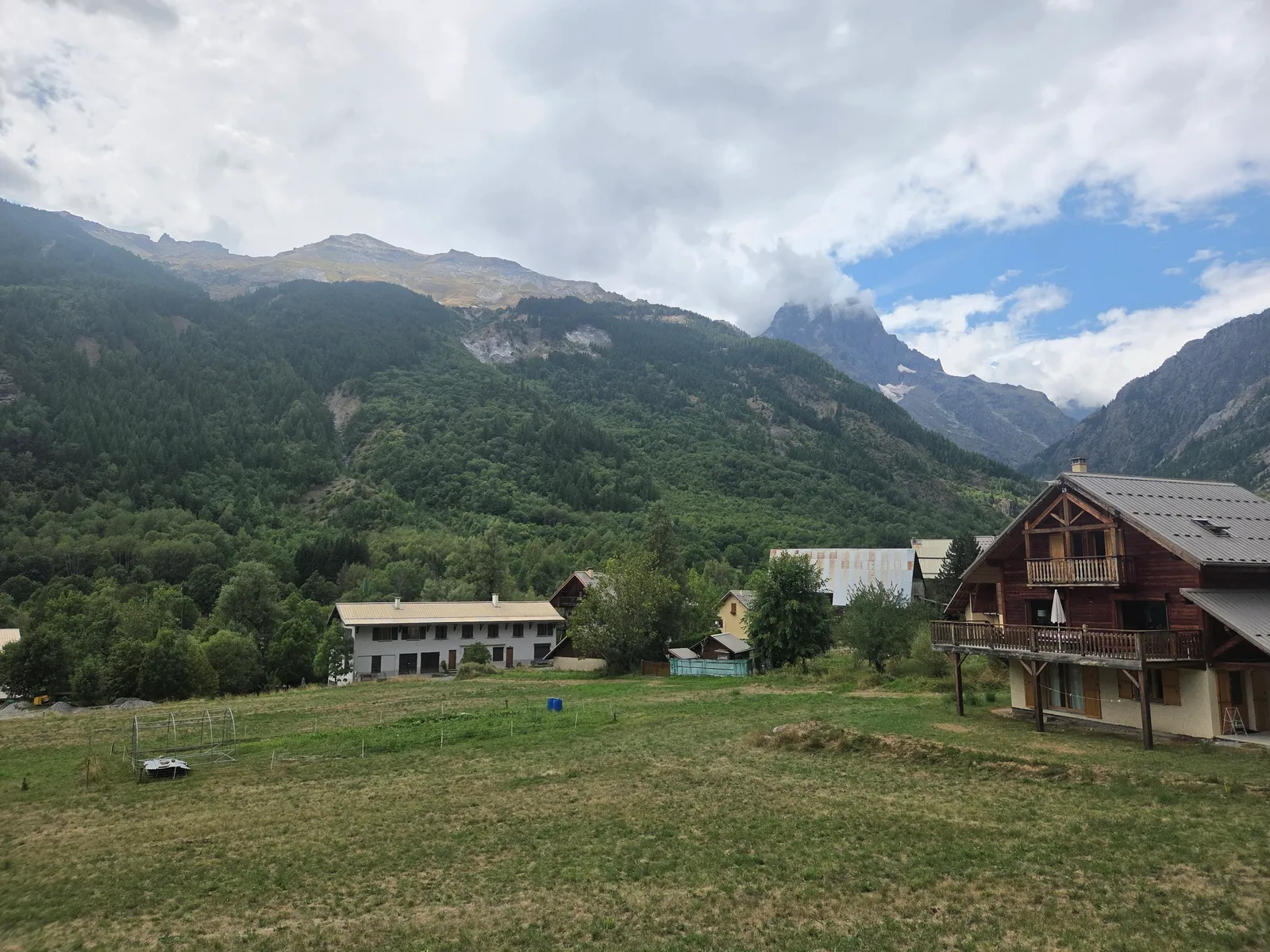 Terrain Constructible 4 Chalets Luxe, Pelvoux Vallouise - 2