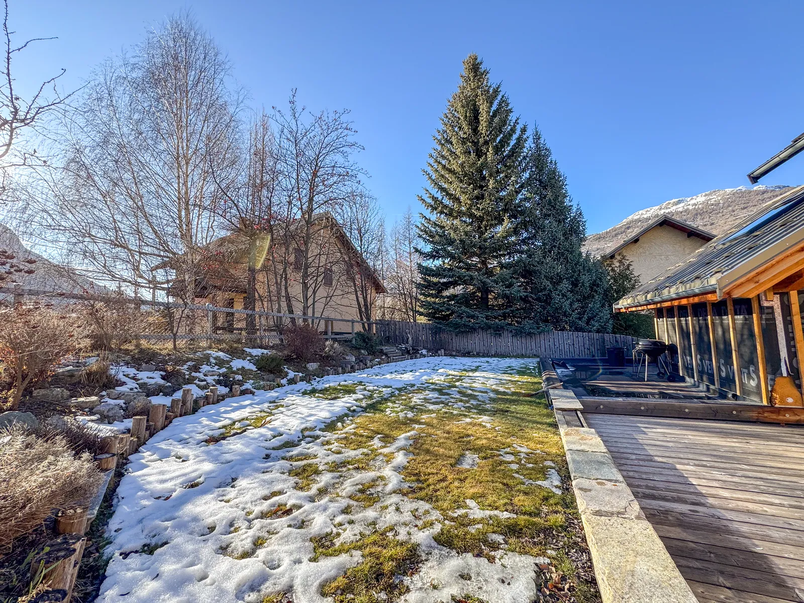 Maison 3ch +bureau + Atelier + terrain- Pont de Cervières - 2